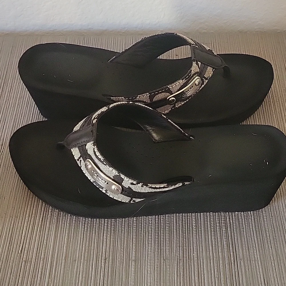 Coach Sandals - Picture 2 of 4